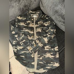 Forever 21 Camo Print Jacket Size S